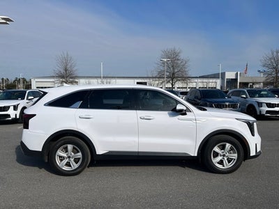 2025 Kia Sorento LX
