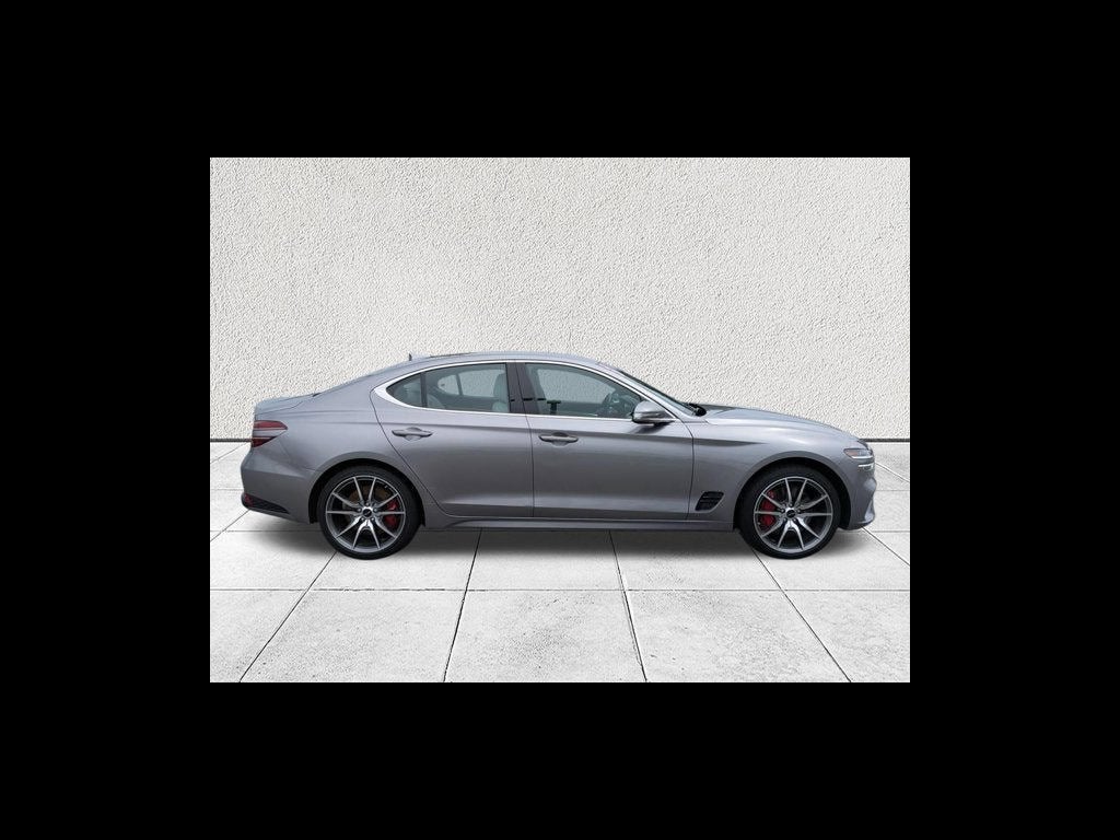 2025 Genesis G70 2.5T