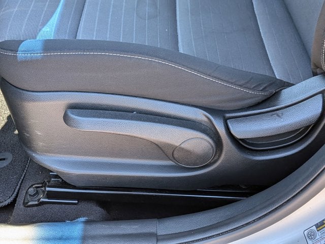 2016 Kia Forte 5-Door LX