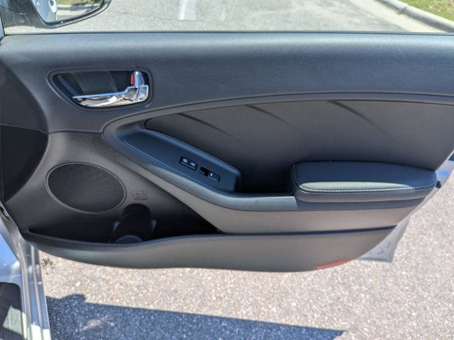 2016 Kia Forte 5-Door LX