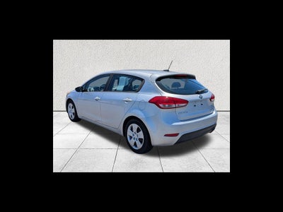 2016 Kia Forte 5-Door LX