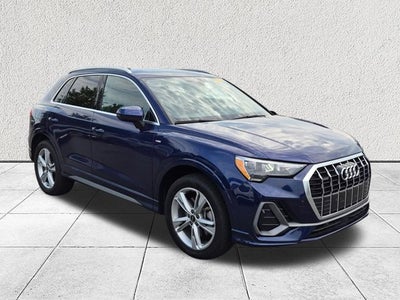 2022 Audi Q3 S line Premium