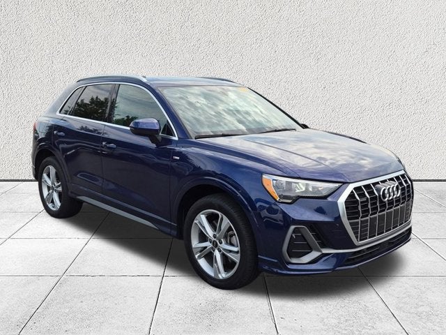 2022 Audi Q3 S line Premium