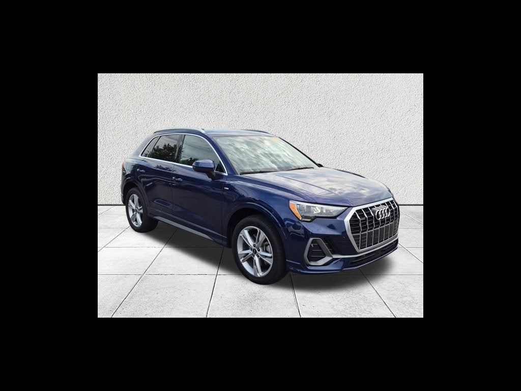 2022 Audi Q3 S line Premium