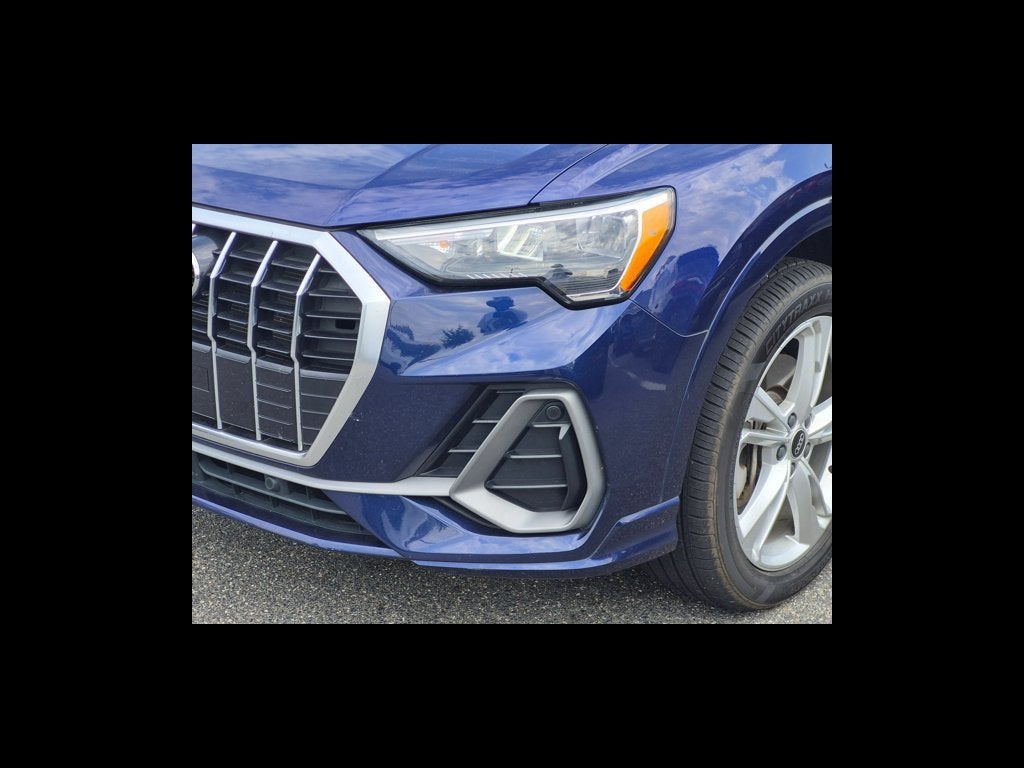 2022 Audi Q3 S line Premium