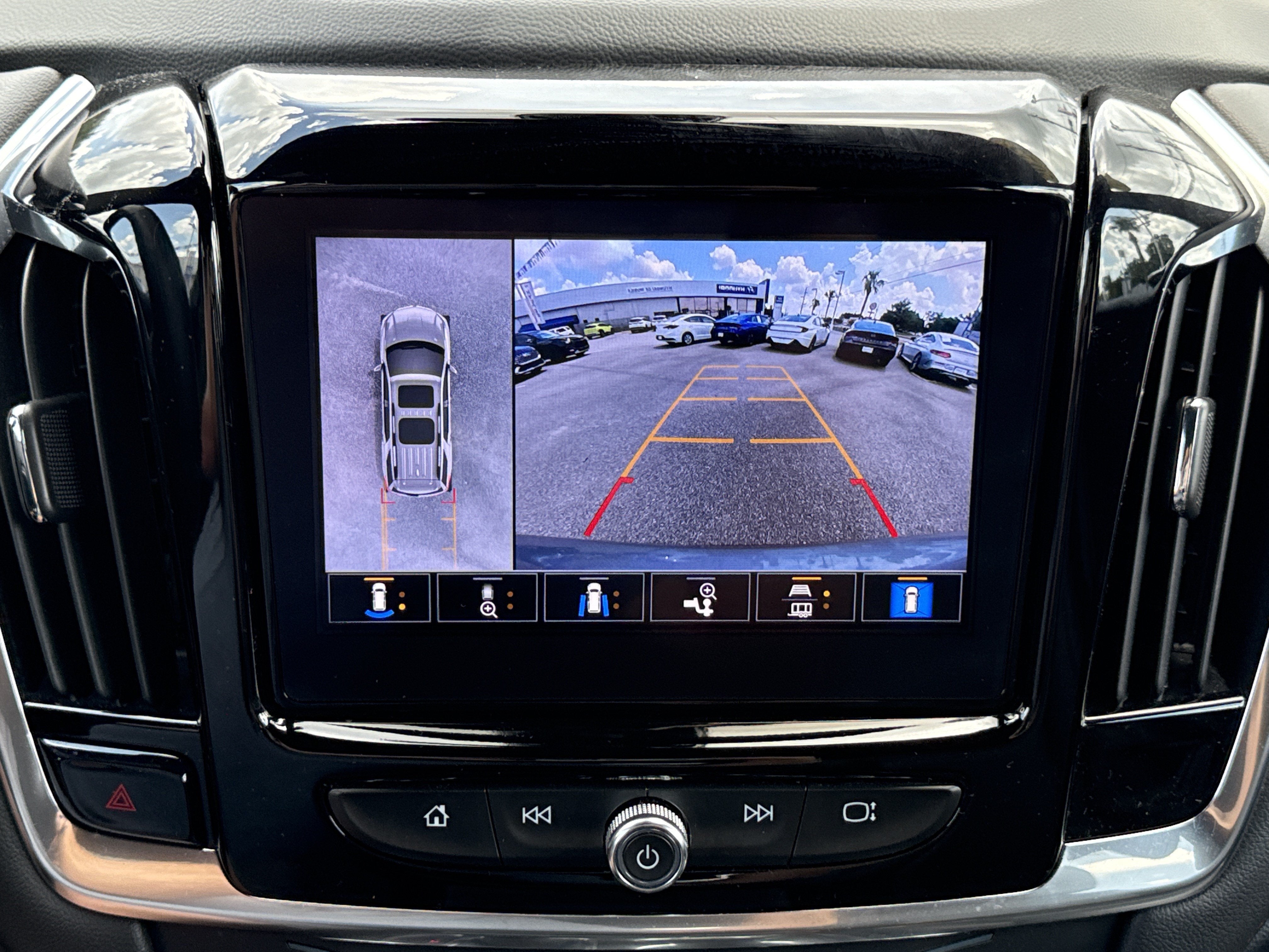 2023 Chevrolet Traverse RS