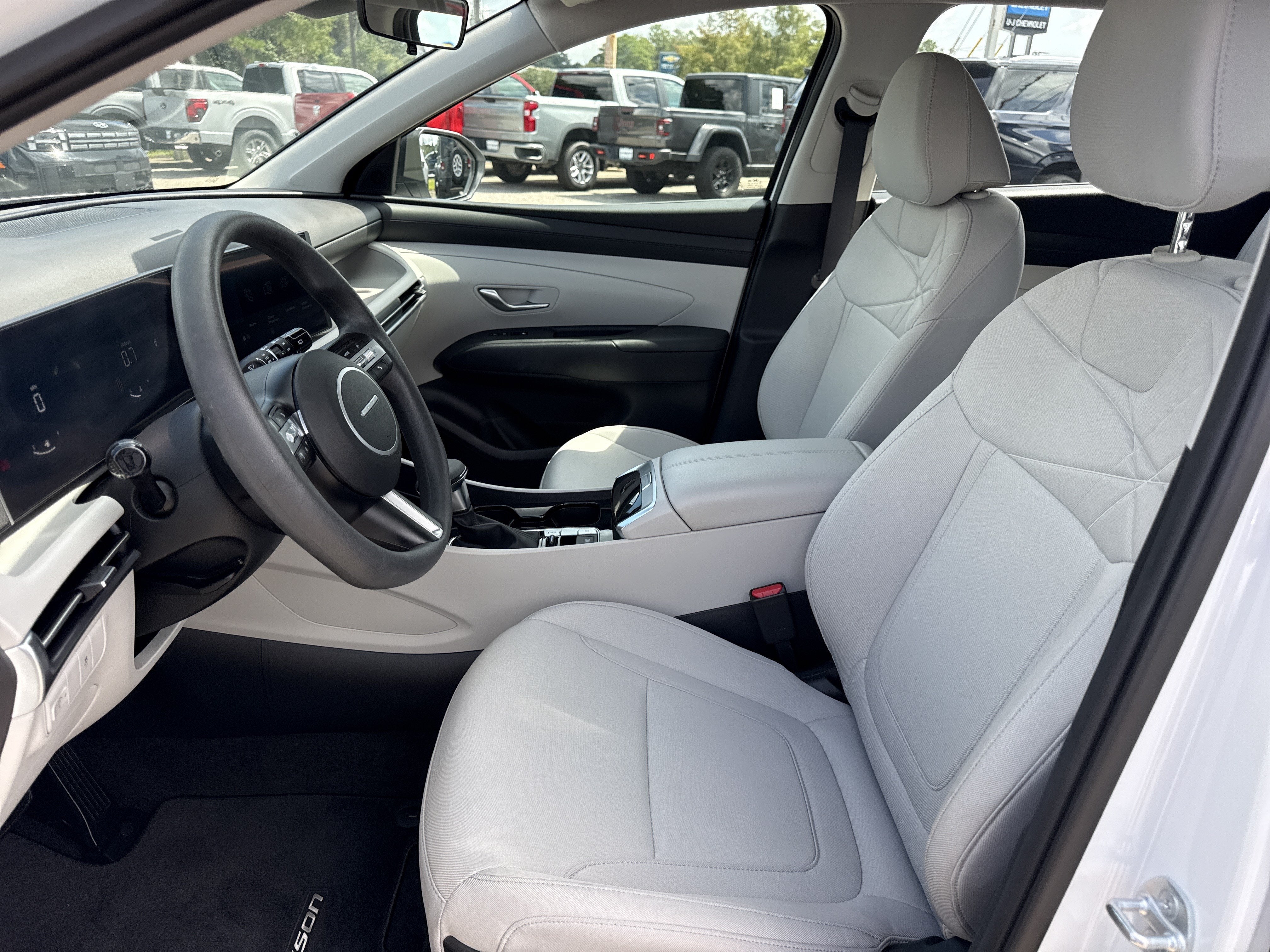 2025 Hyundai Tucson SE