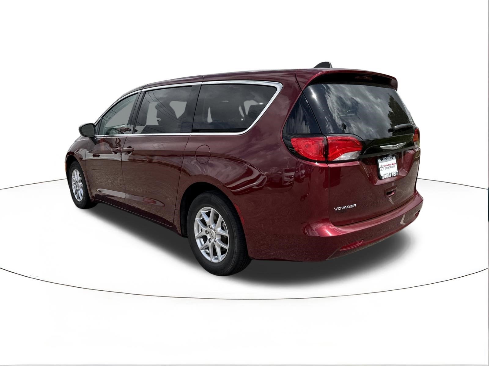 2023 Chrysler Voyager LX