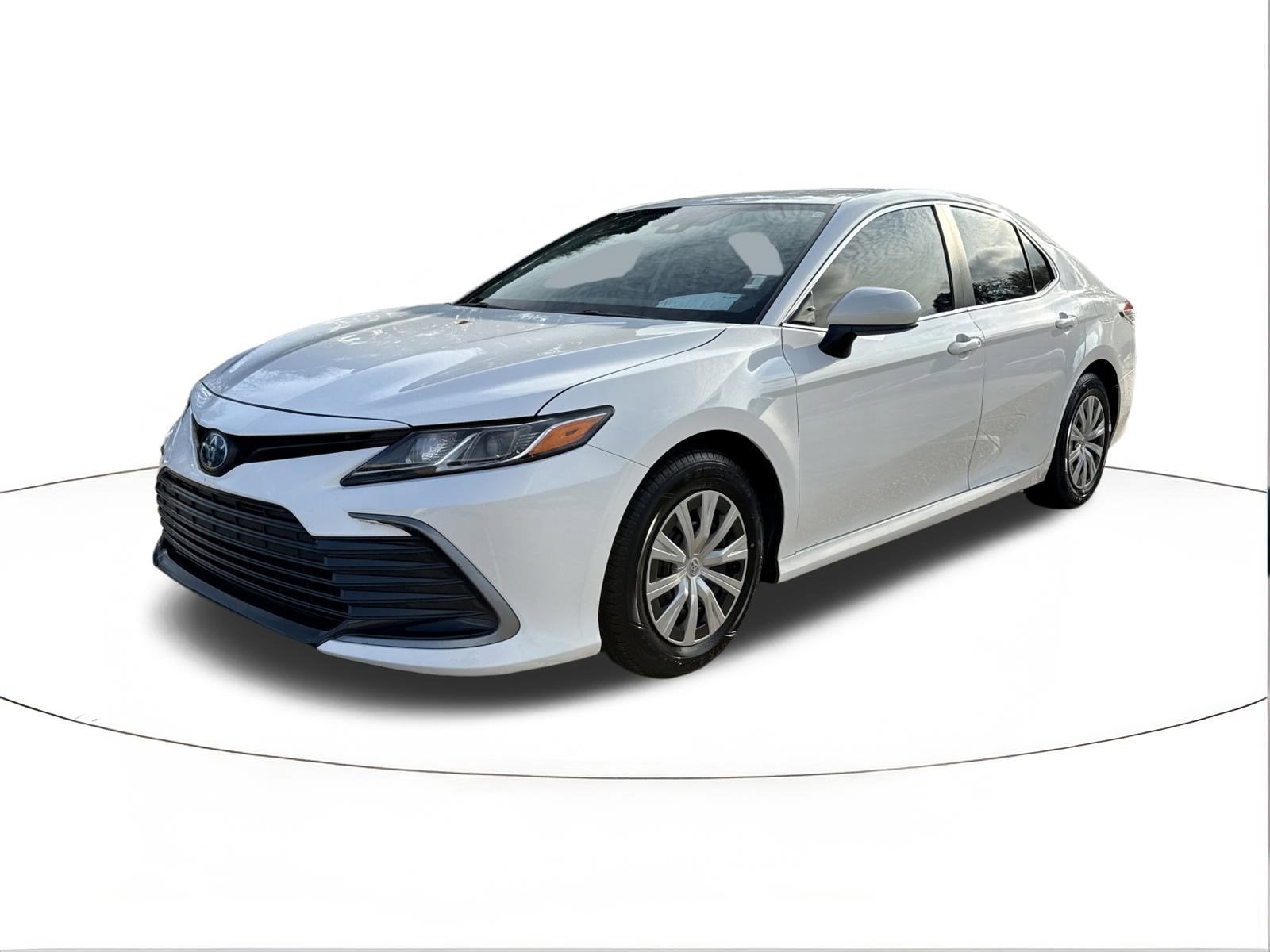 2022 Toyota Camry Hybrid LE