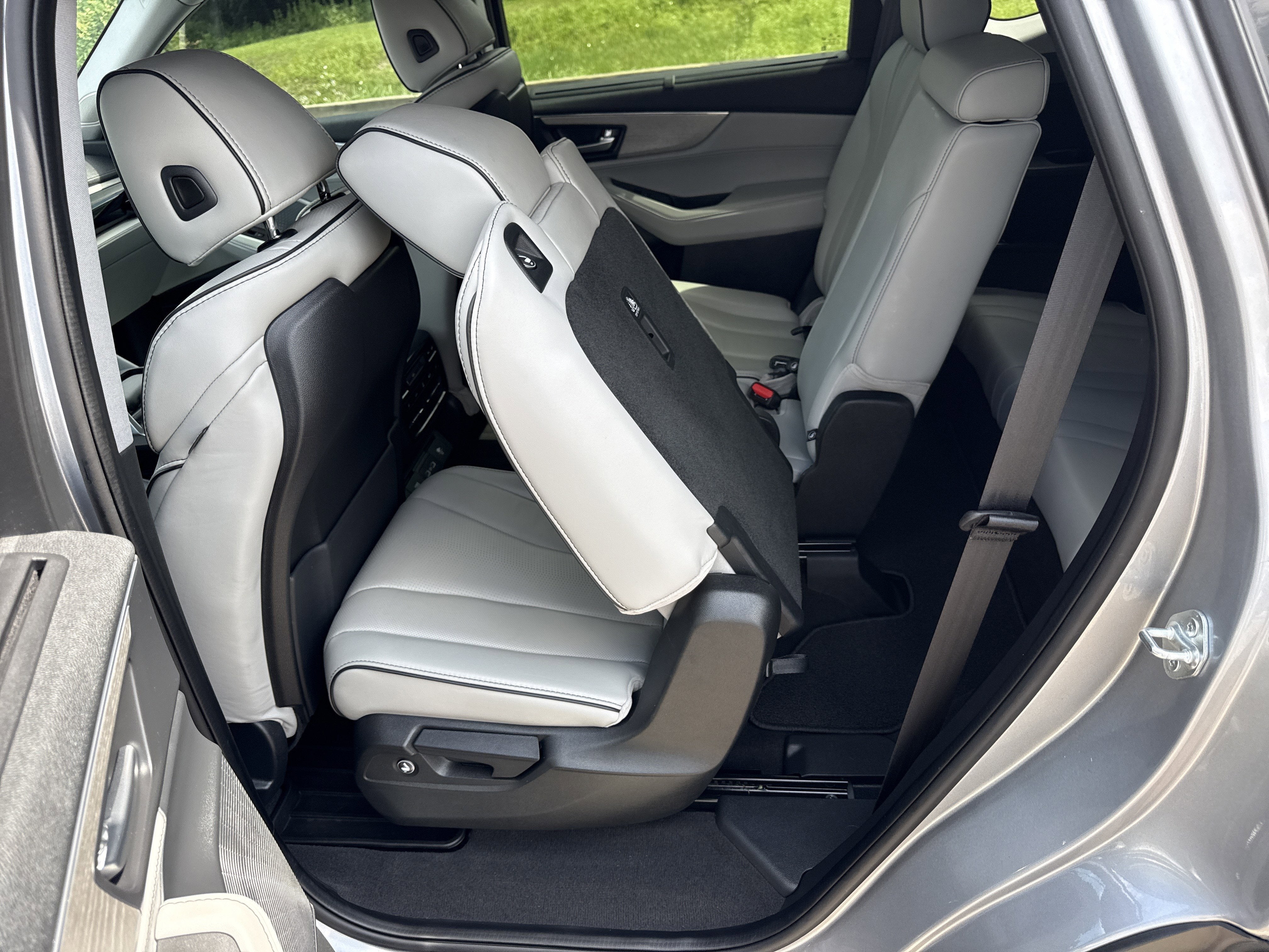 2022 Acura MDX w/Advance Package