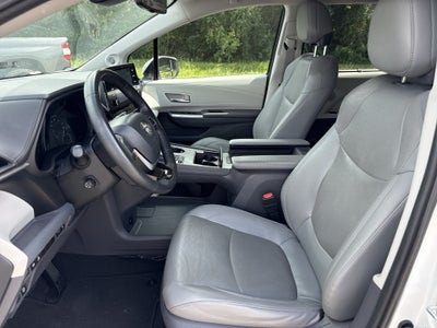 2021 Toyota Sienna Limited
