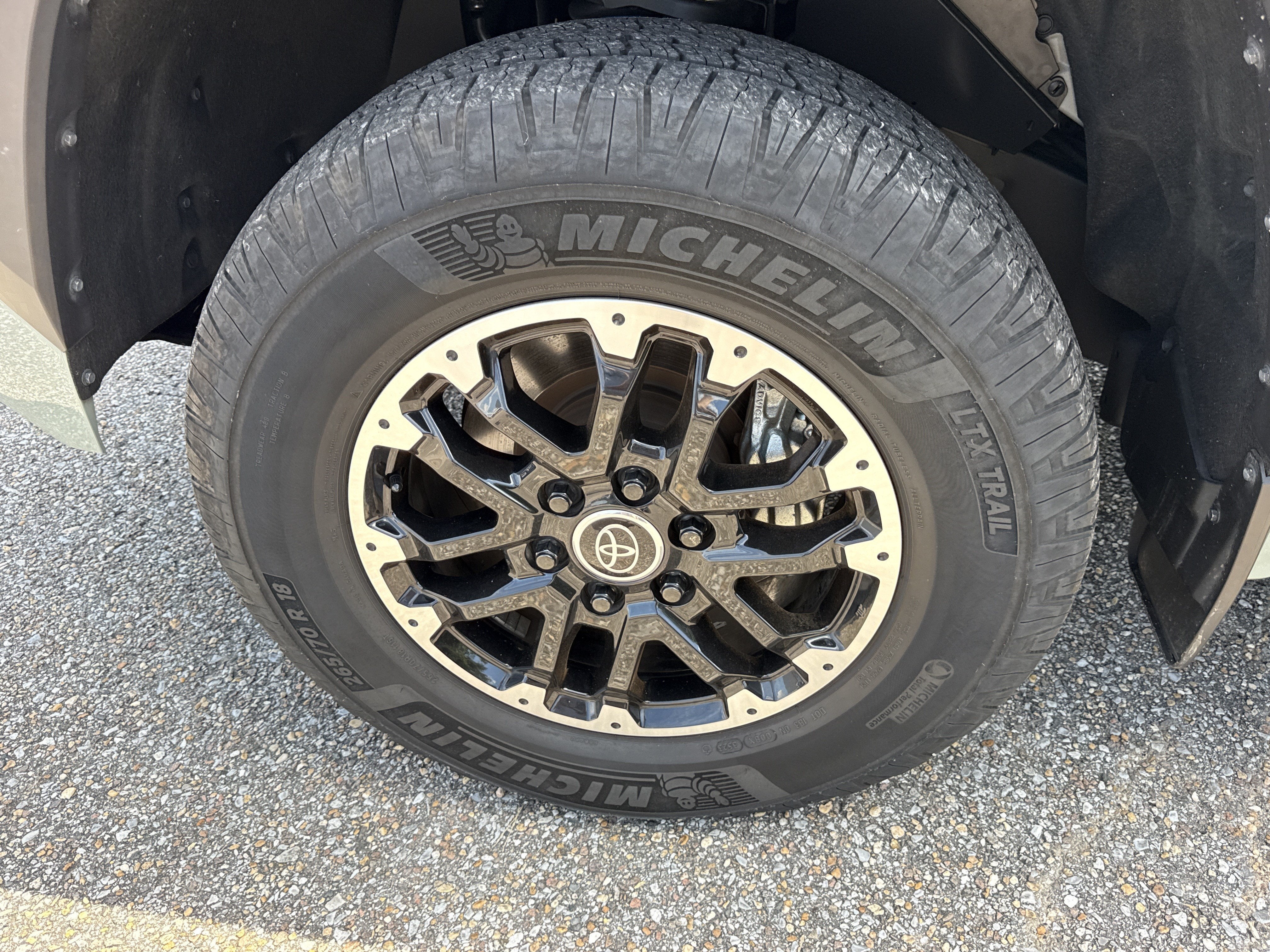 2024 Toyota Tundra 4WD SR5