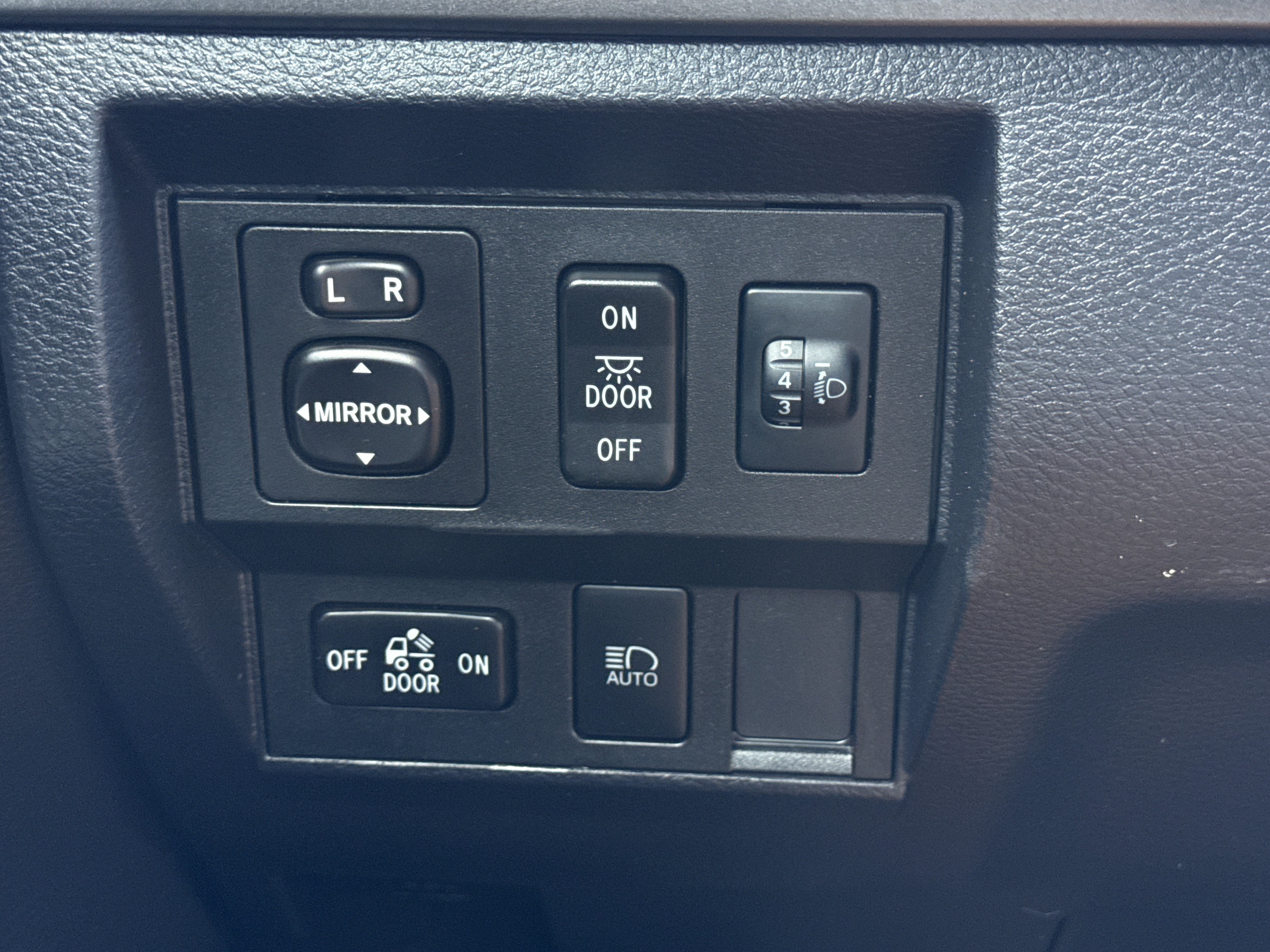 2021 Toyota Tundra 2WD SR5