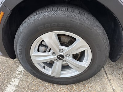 2023 Kia Sorento LX