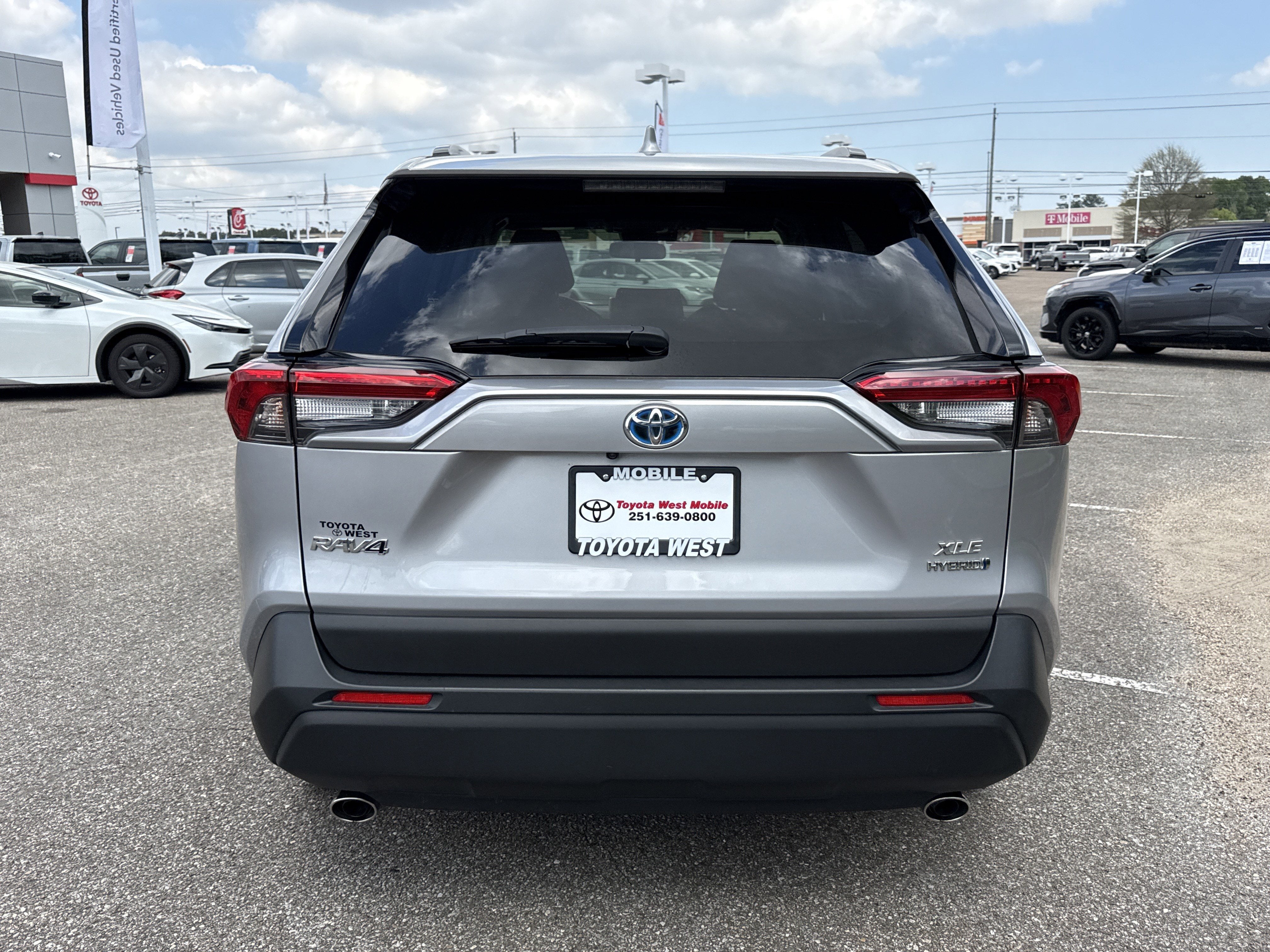 2024 Toyota RAV4 Hybrid XLE